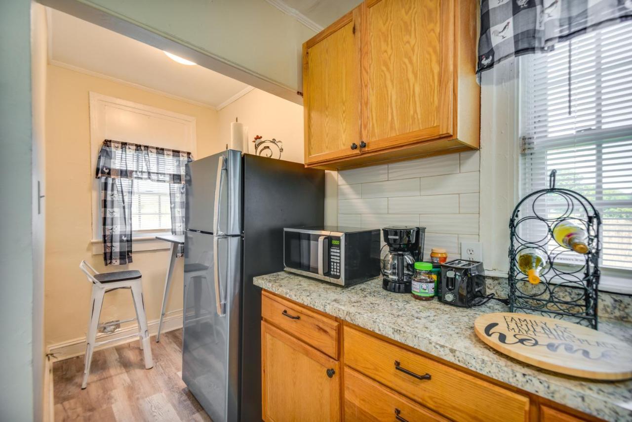 Charming Newport News Cottage Less Than 1 Mi To Ocean! Hampton Exterior photo